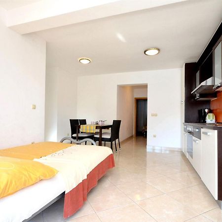 Apartment Srima Luaran gambar