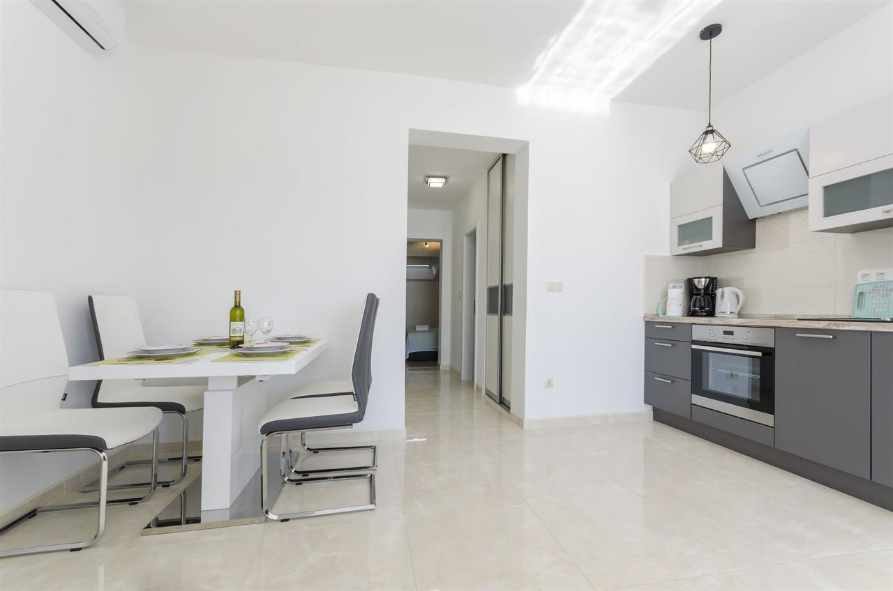 Apartment Srima Luaran gambar