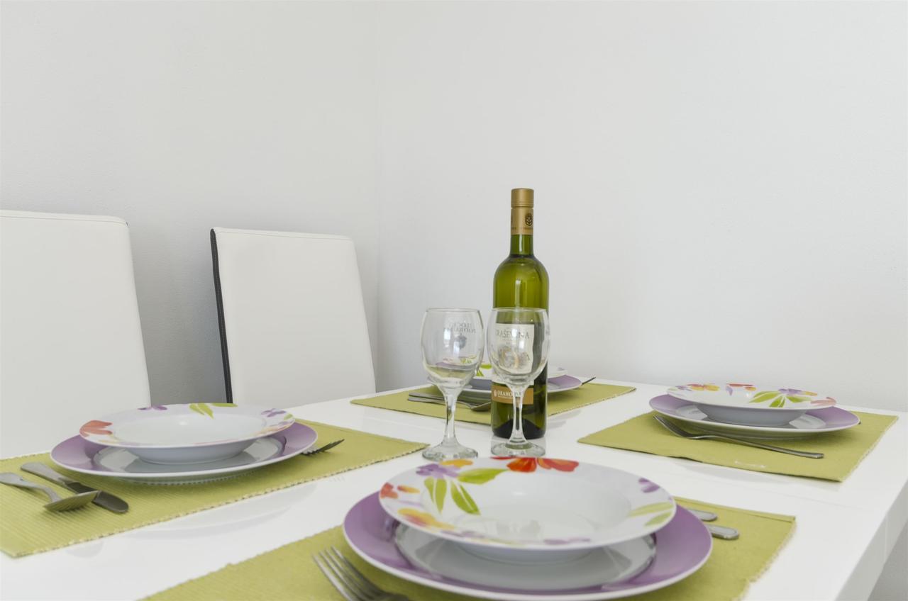 Apartment Srima Luaran gambar